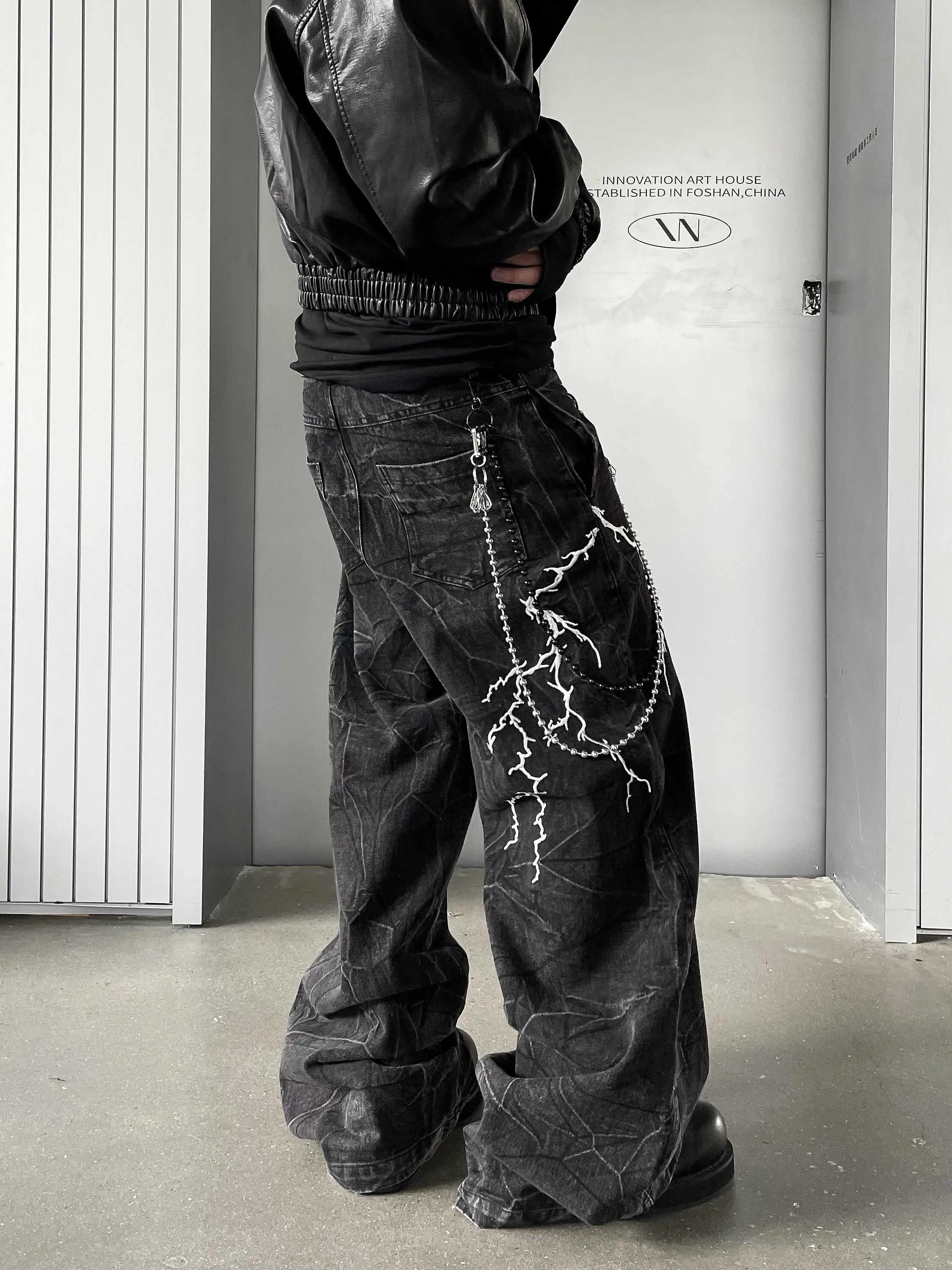 【24s Nov.】Niche Design Embroidered Lightning Loose Jeans