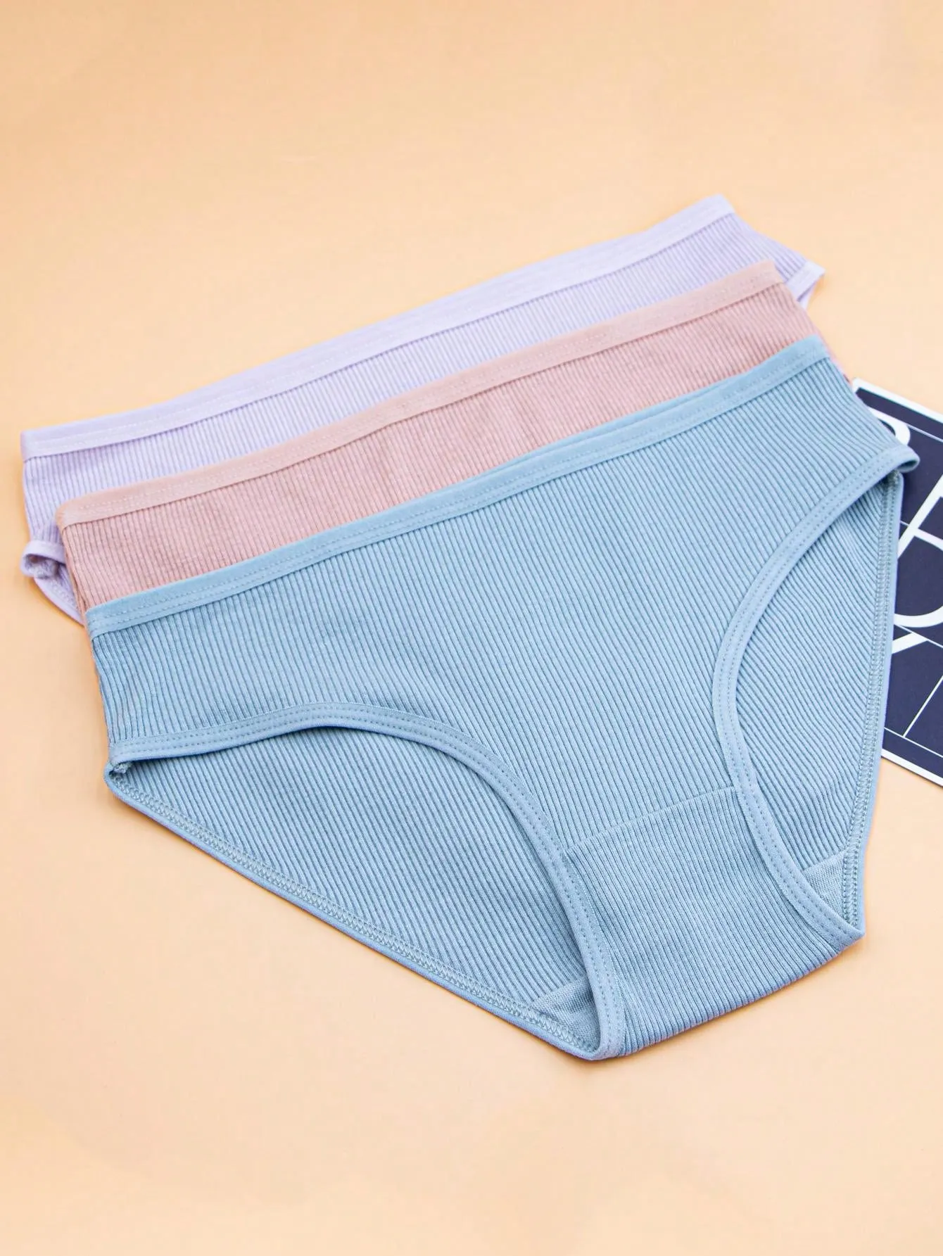 5pcs Women's Breathable And Sexy Cotton Mid-Rise Threaded Triangle Panties In Different Colors