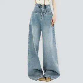 90s women's light-wash jeans