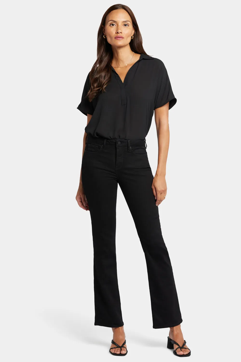 Barbara Bootcut Jeans In Short Inseam - Black