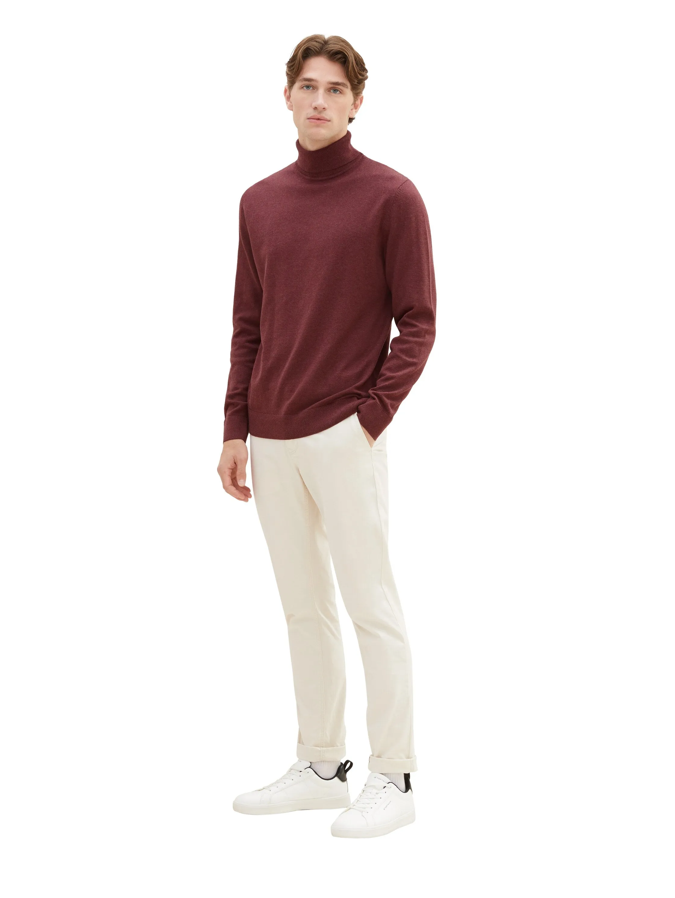 BASIC TURTLENECK KNIT