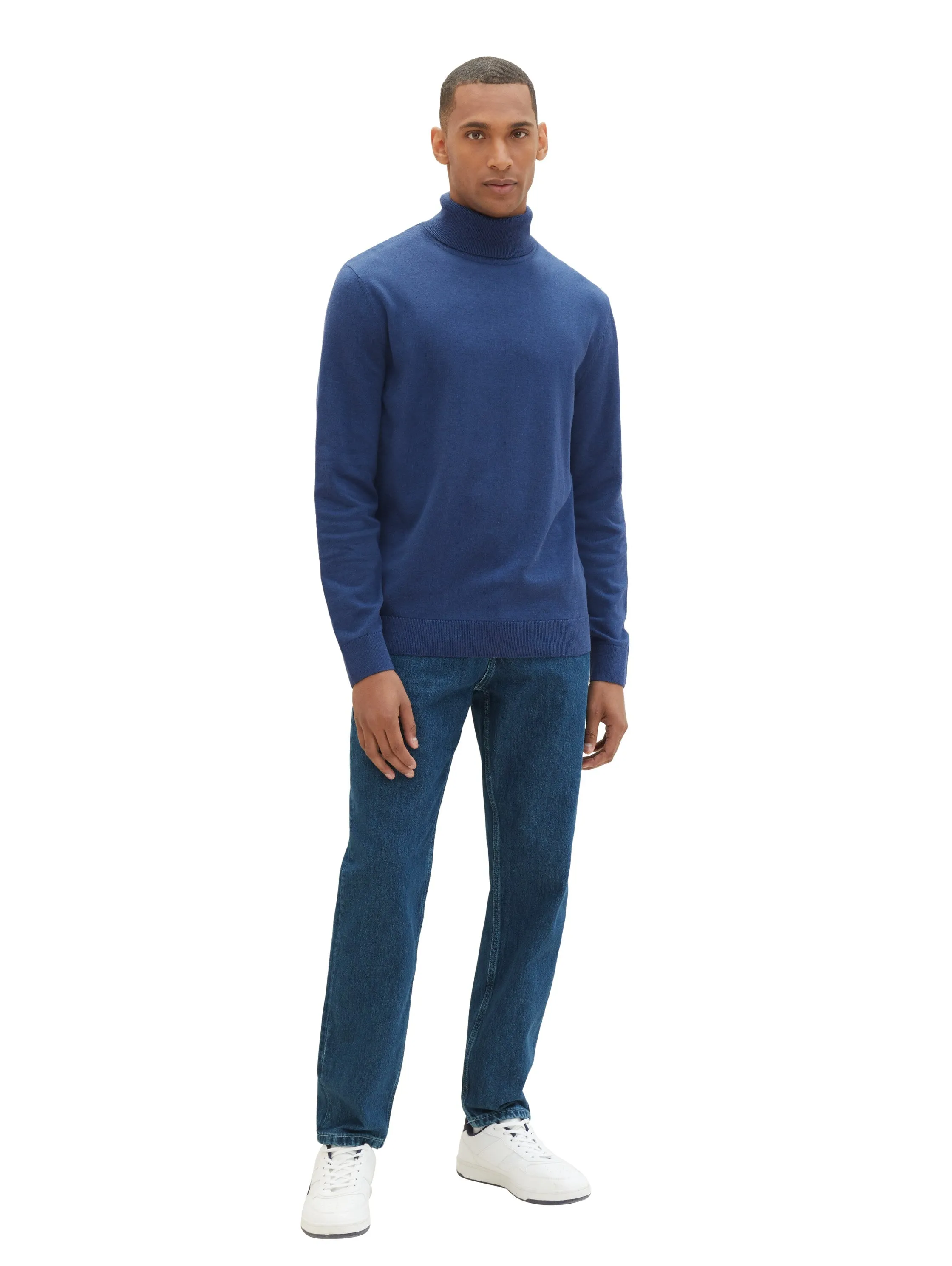 BASIC TURTLENECK KNIT