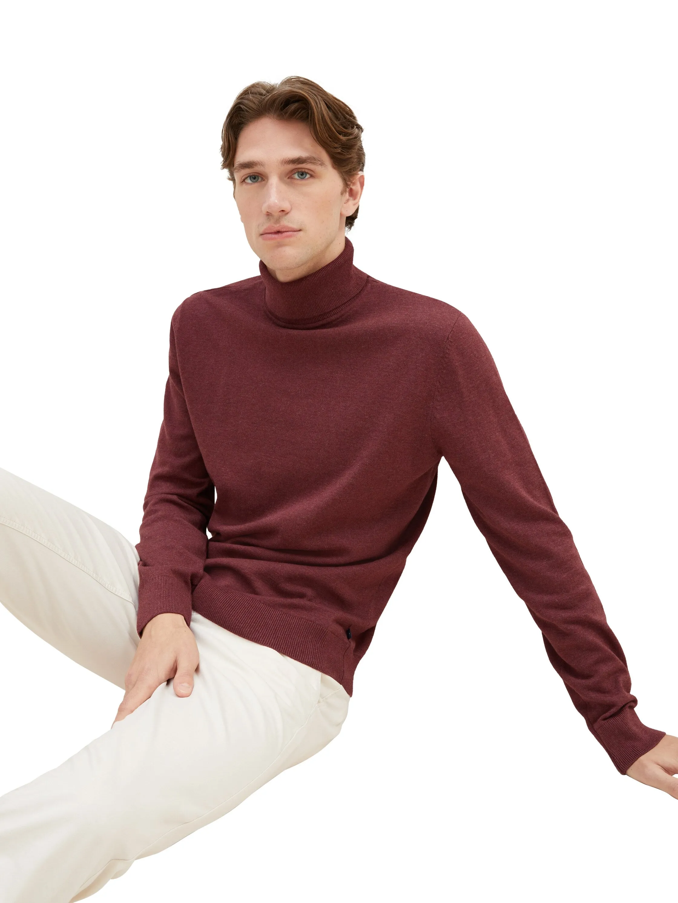 BASIC TURTLENECK KNIT