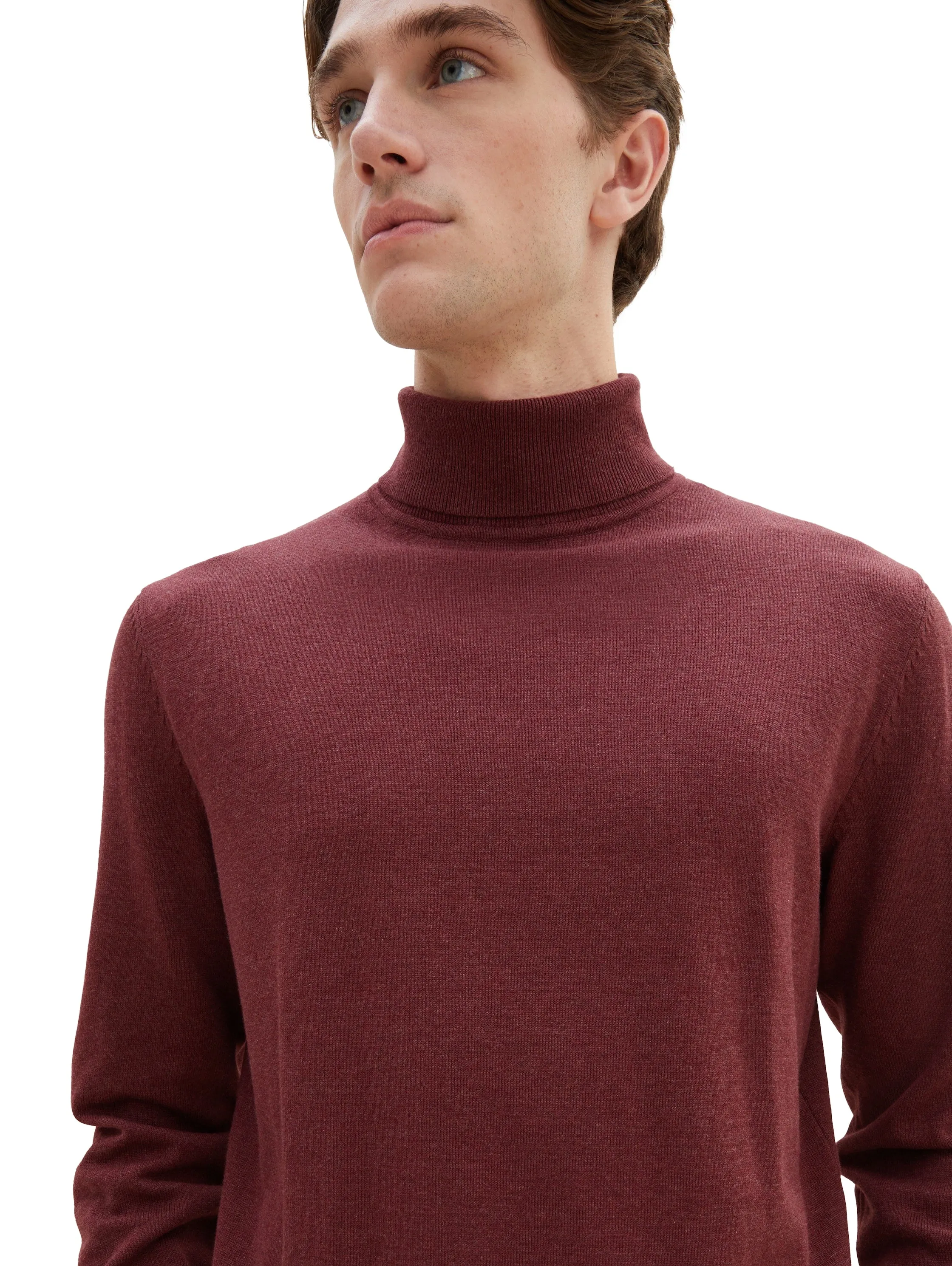 BASIC TURTLENECK KNIT