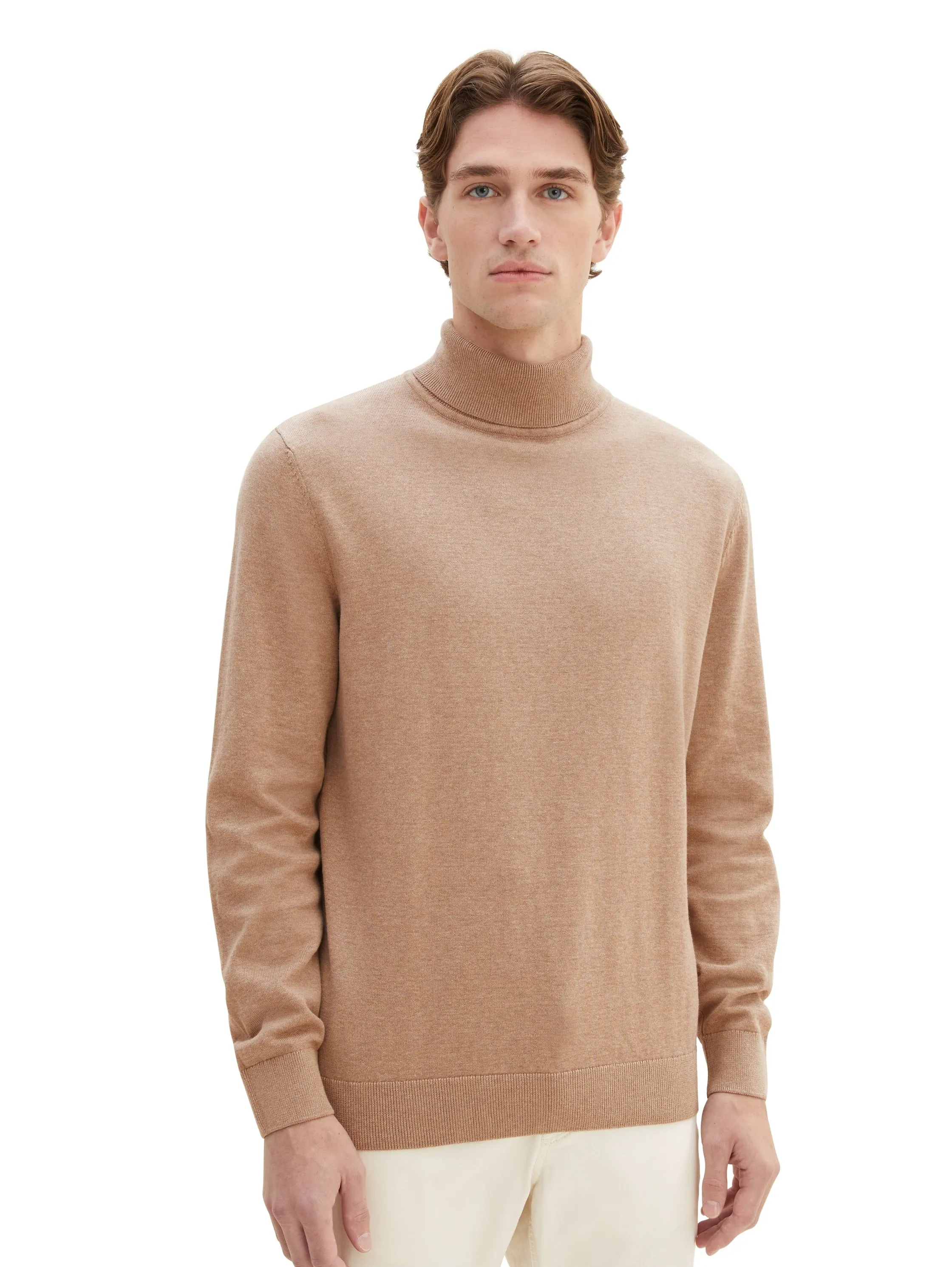 BASIC TURTLENECK KNIT