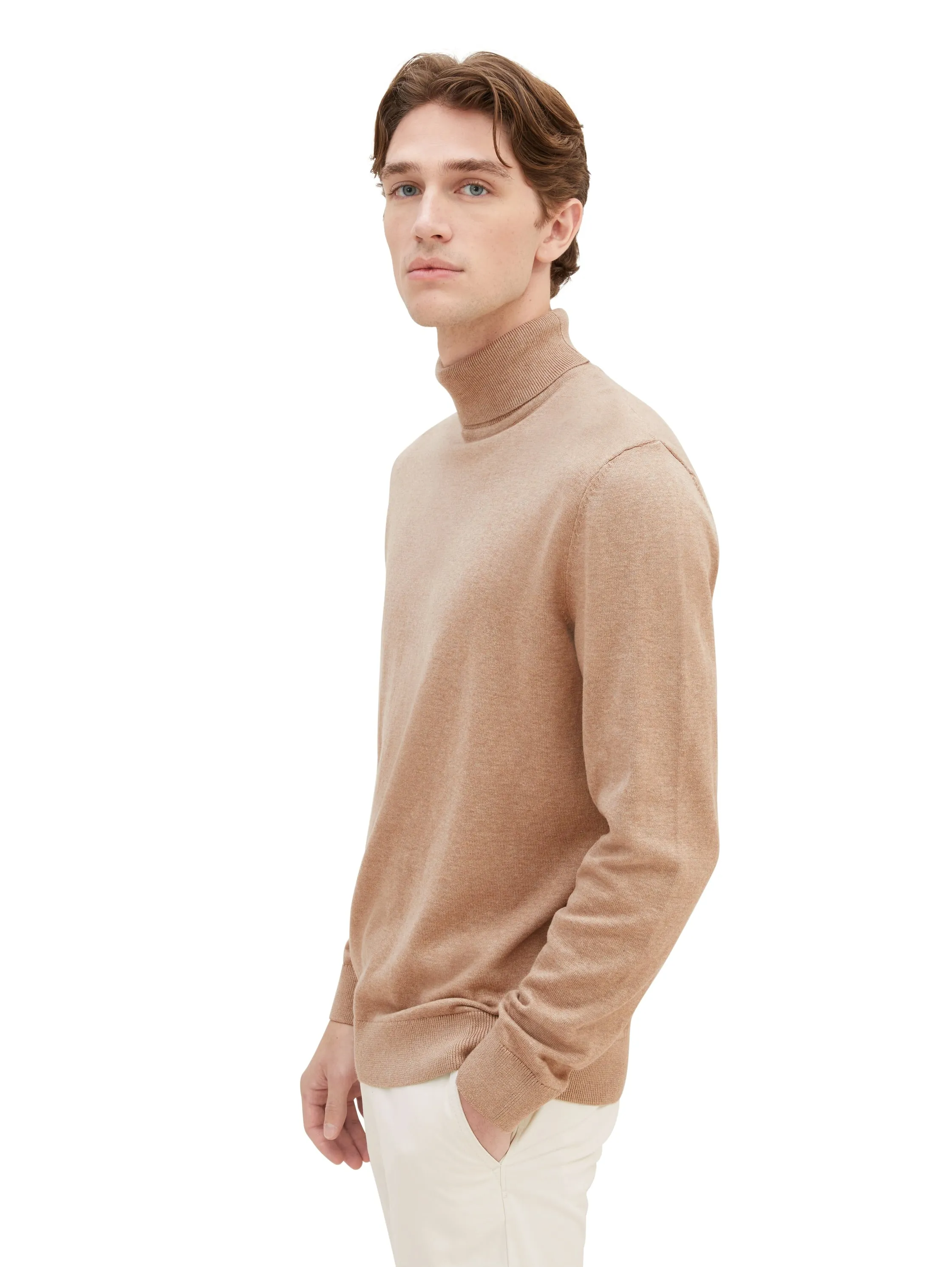 BASIC TURTLENECK KNIT