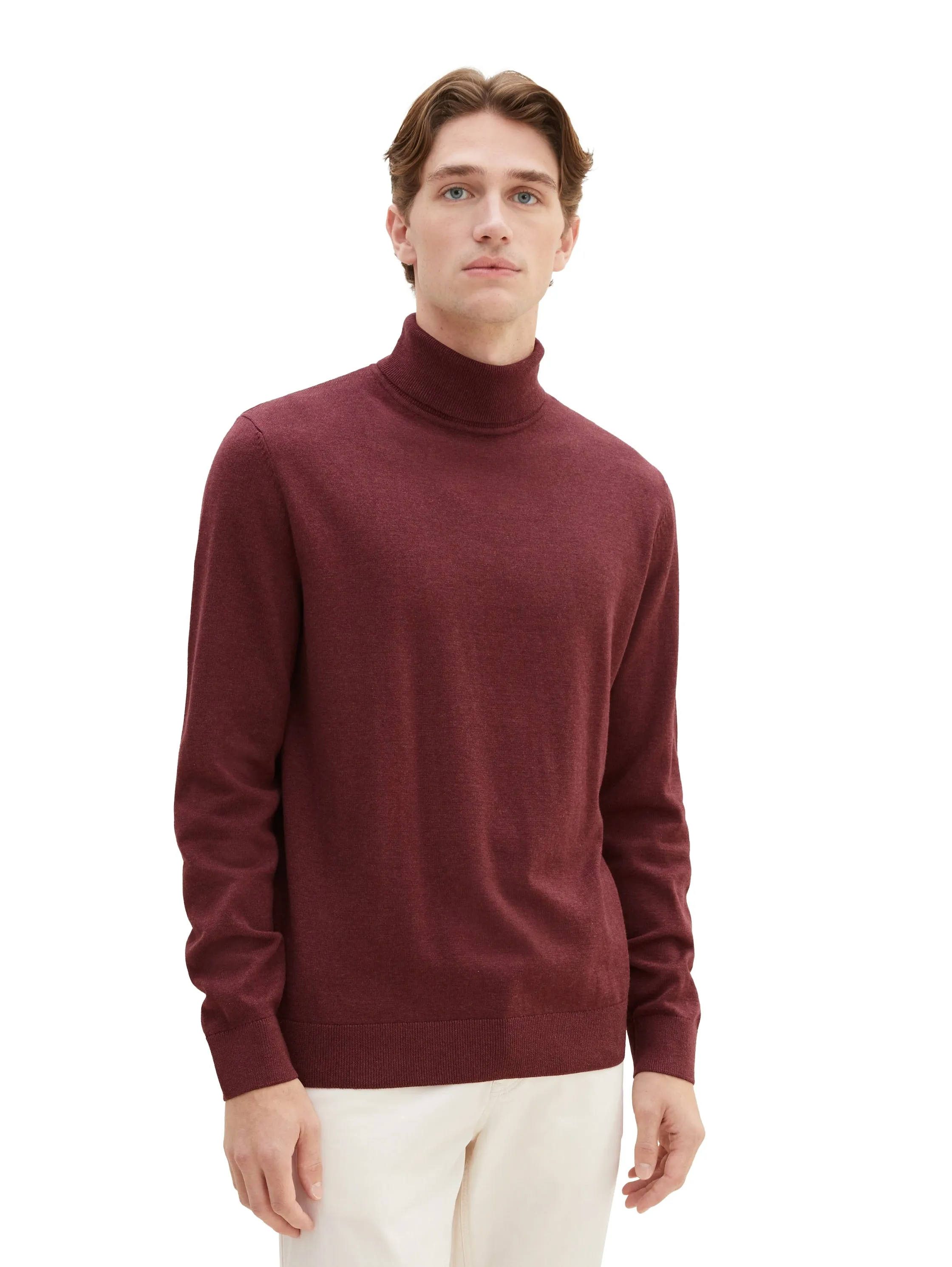 BASIC TURTLENECK KNIT