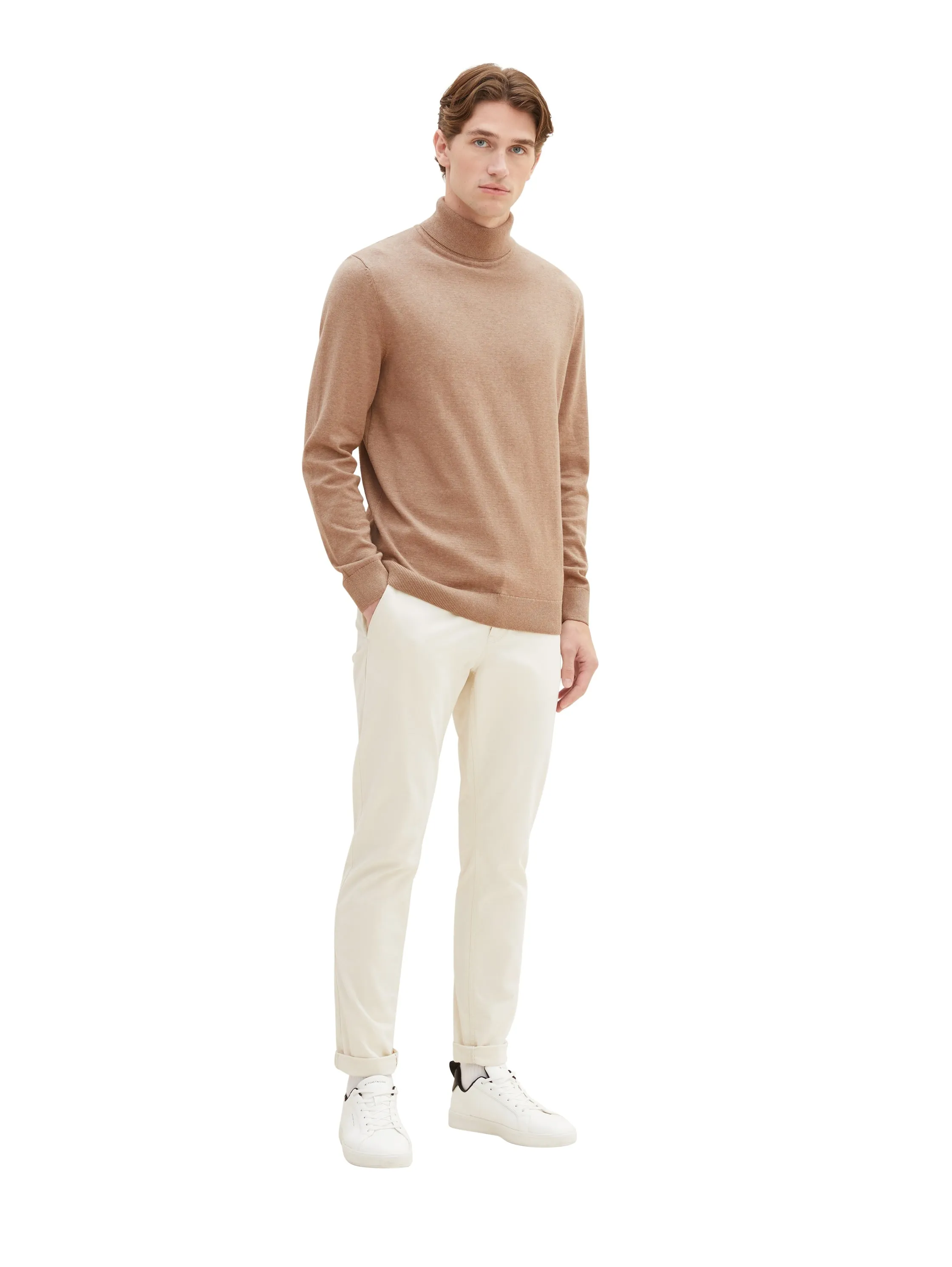 BASIC TURTLENECK KNIT