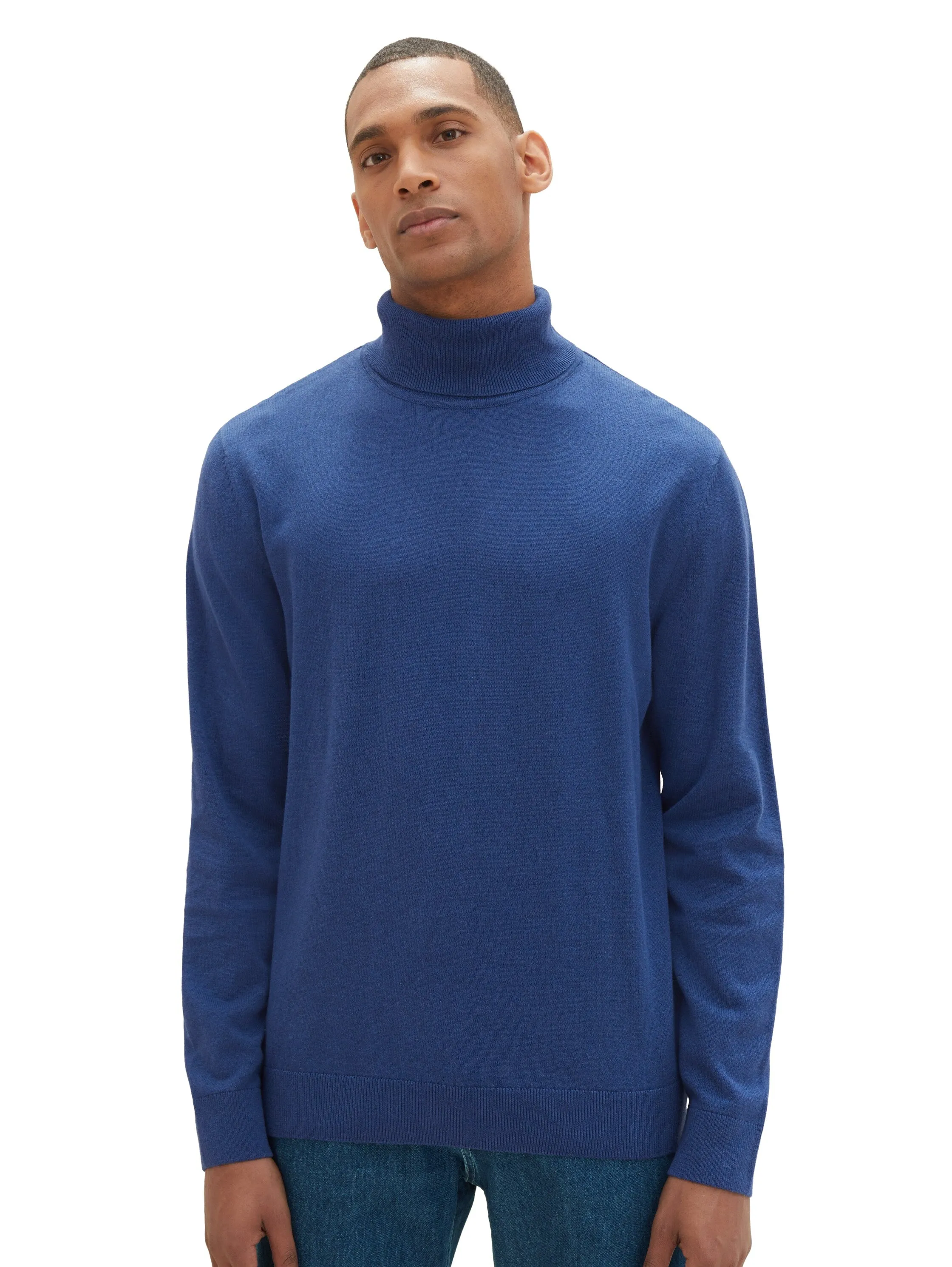 BASIC TURTLENECK KNIT