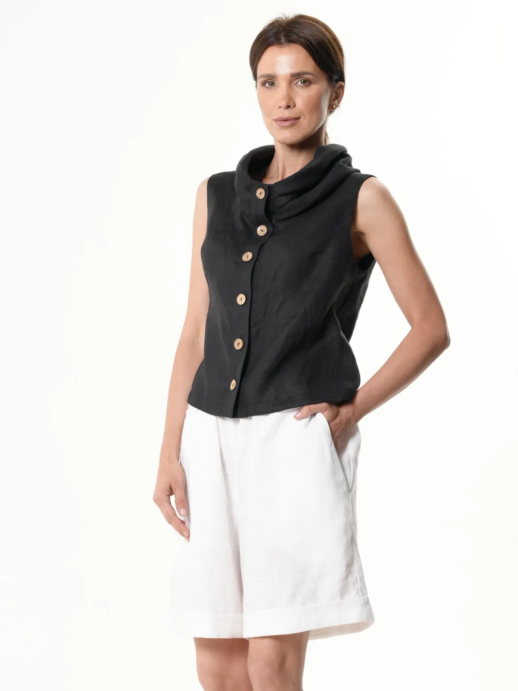 Buttoned Sleeveless Linen Top In Black