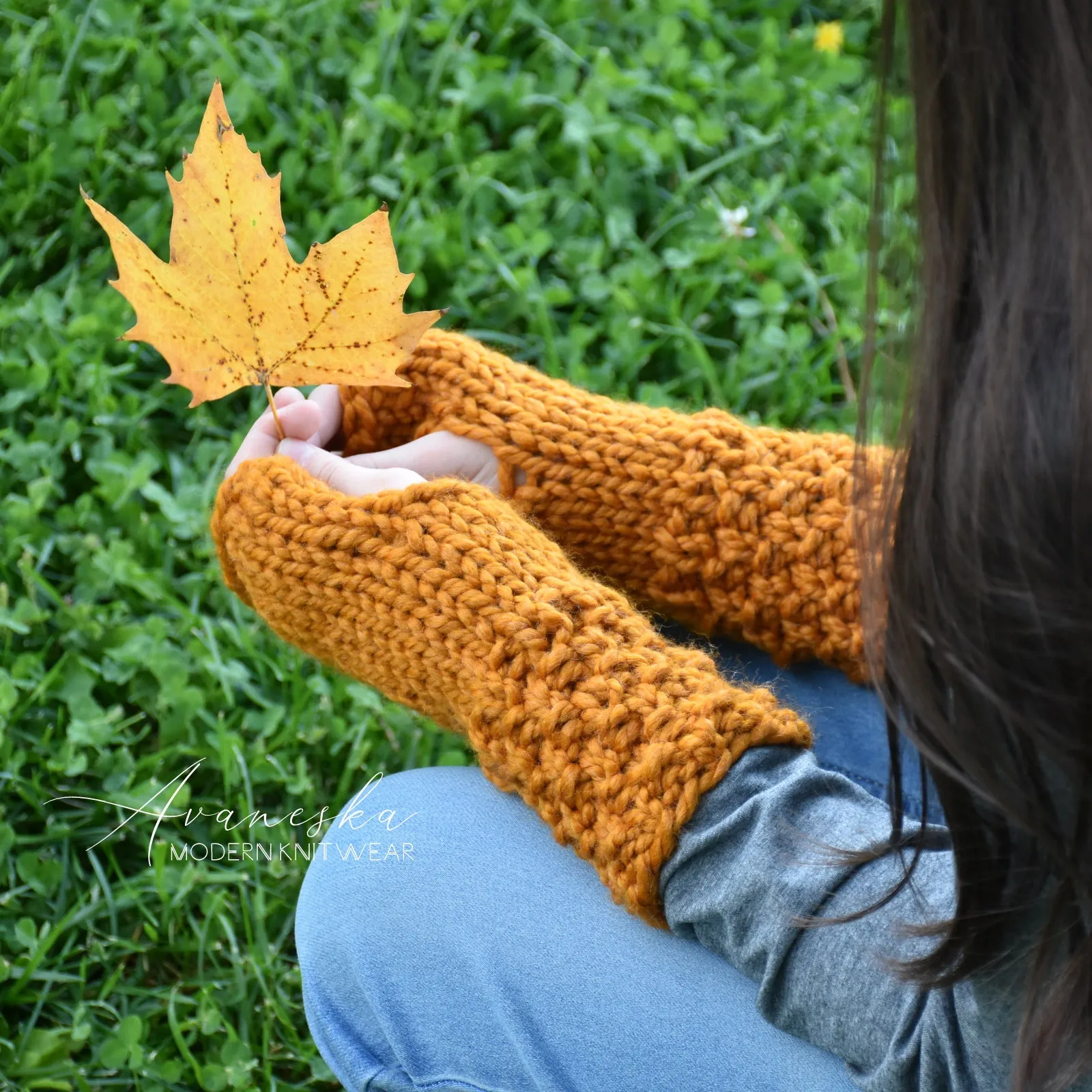 Chunky Fingerless Arm Warmers | THE HALDENS