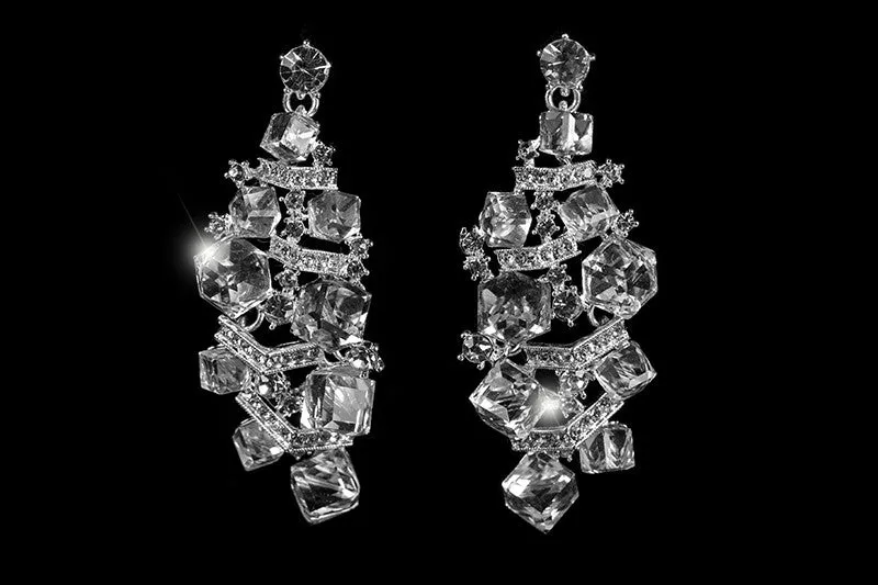 Daja Art Deco Cube Confetti Cluster Bib Necklace Set | Crystal