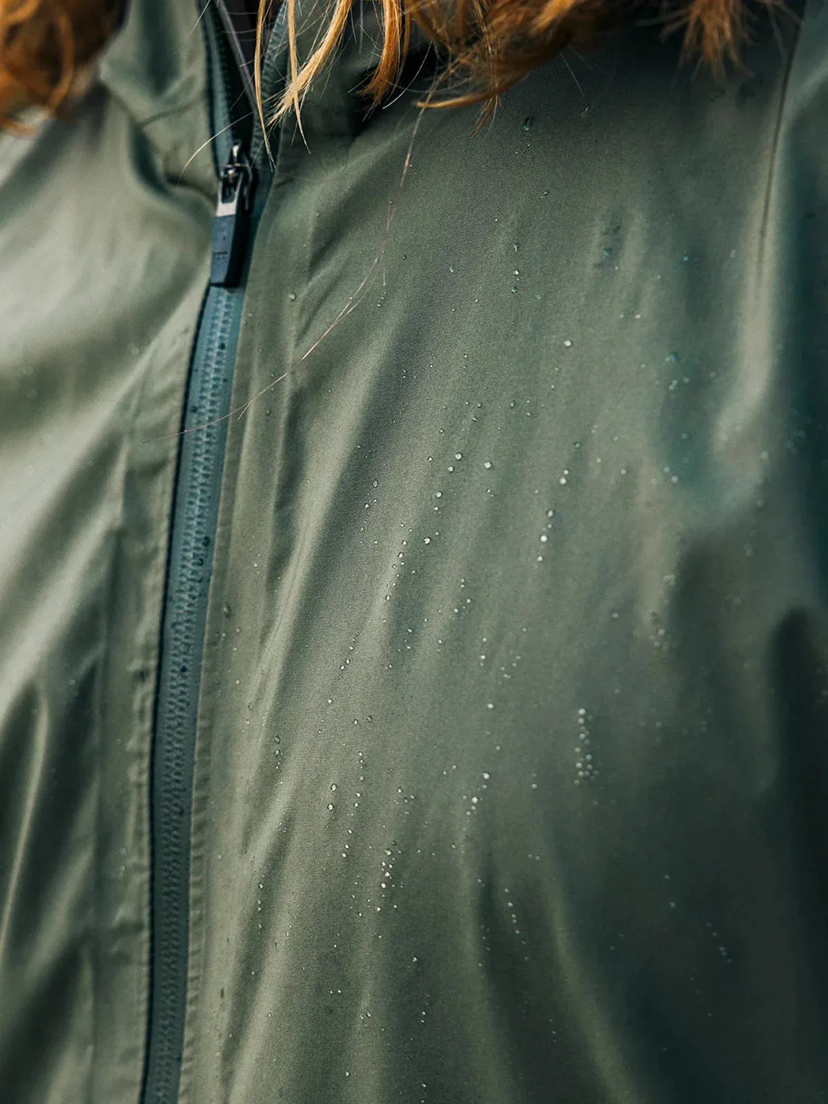 Free Fly Men's Cloudshield Rain Jacket in Dark Olive