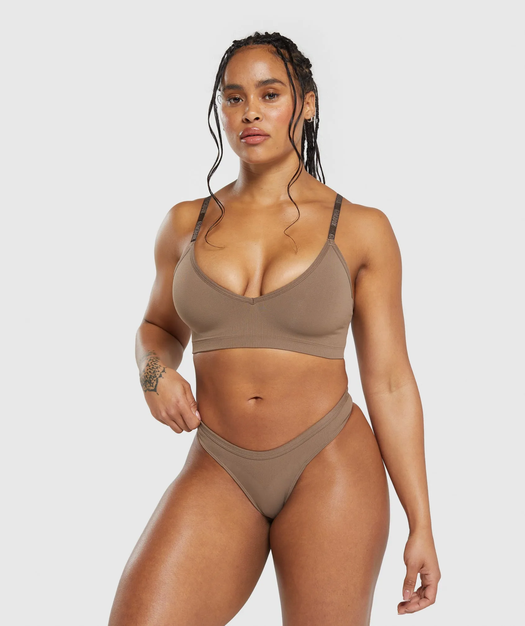 Gymshark Seamless Dipped Front Thong - Soul Brown