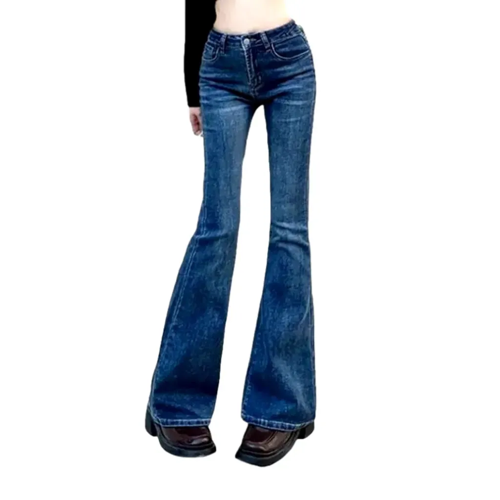 High-waist women's stonewashed jeans