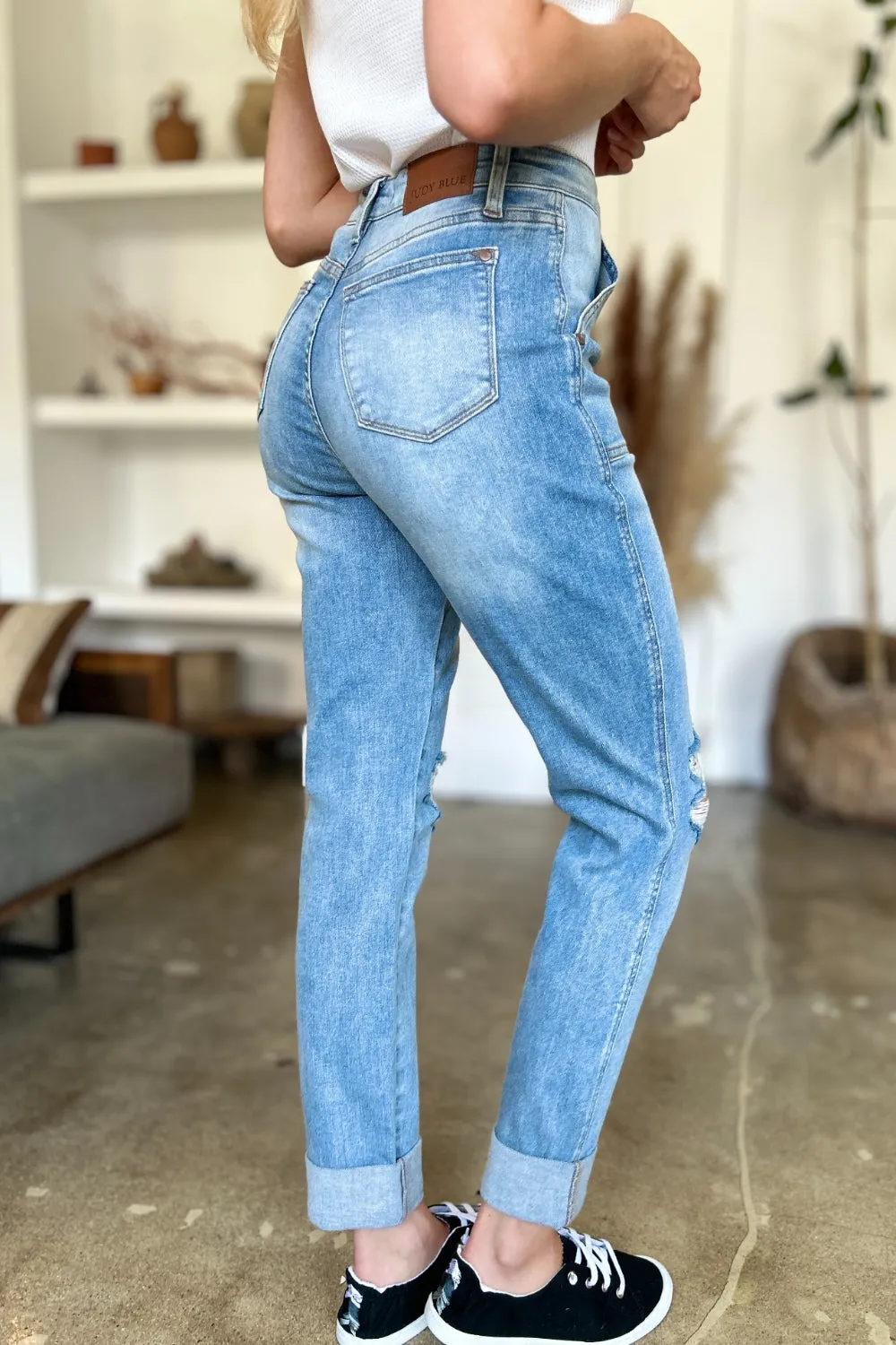 Judy Blue Distressed Straight Jeans with Patch Pockets [Online Exclusive]