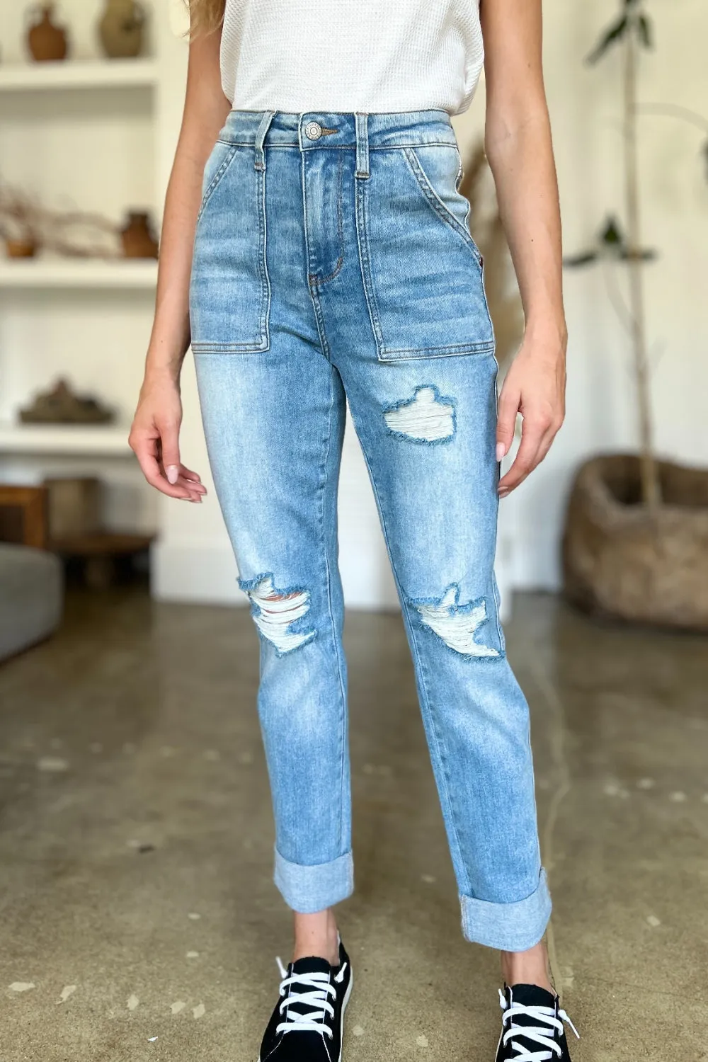 Judy Blue Distressed Straight Jeans with Patch Pockets [Online Exclusive]