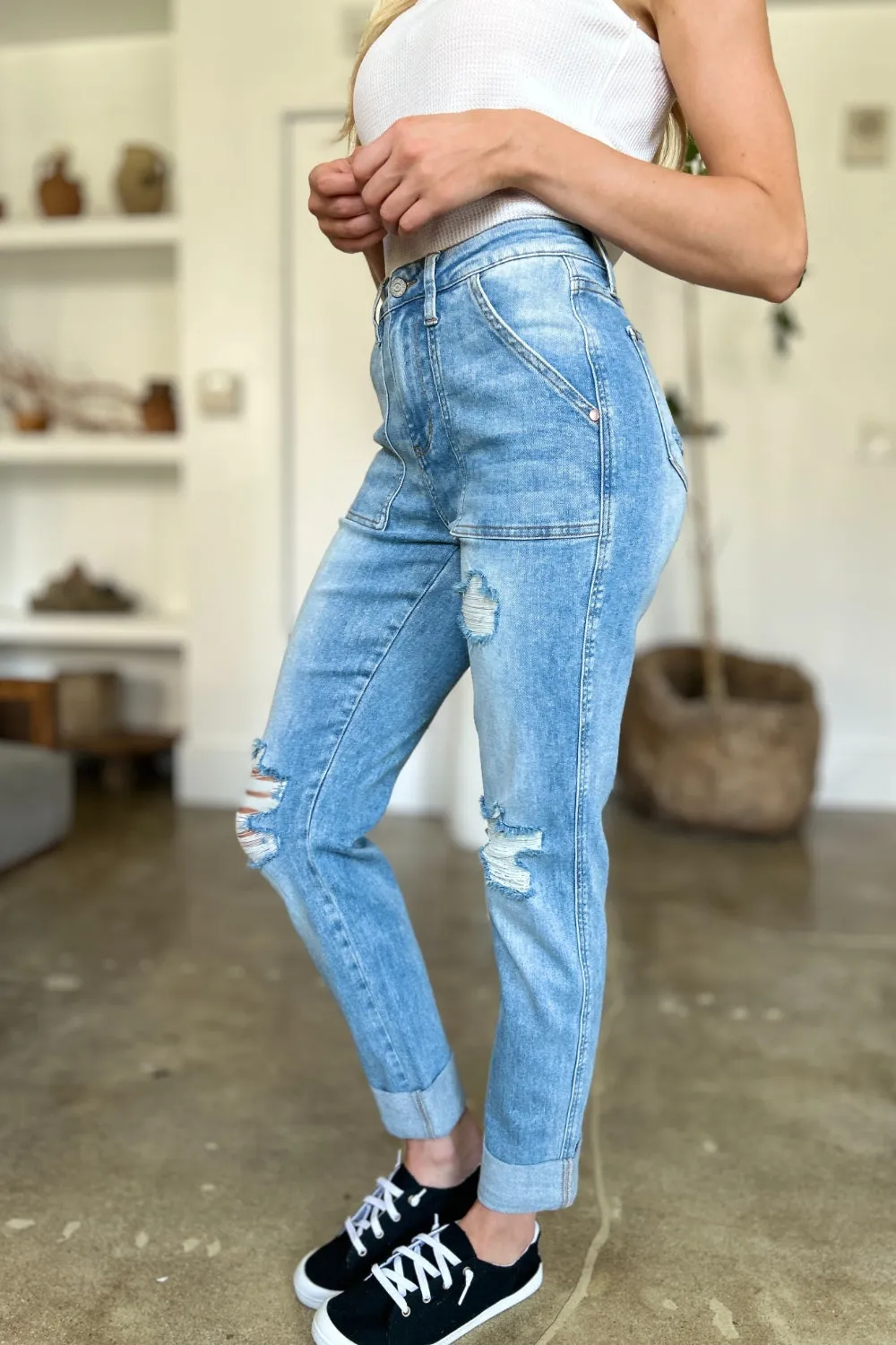 Judy Blue Distressed Straight Jeans with Patch Pockets [Online Exclusive]