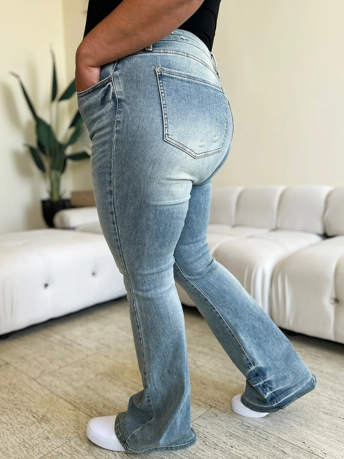 Judy Blue Mid Rise Flare Jeans [Online Exclusive]