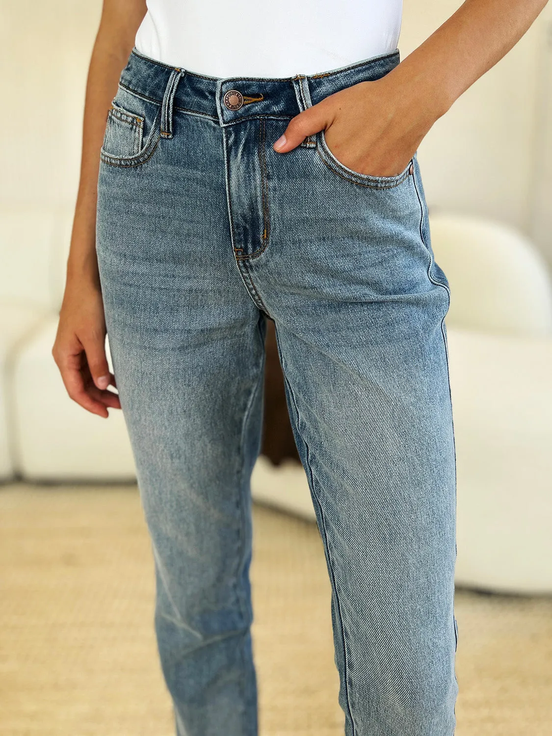 Judy Blue Mid Rise Rigid Magic Release Hem Jeans [Online Exclusive]