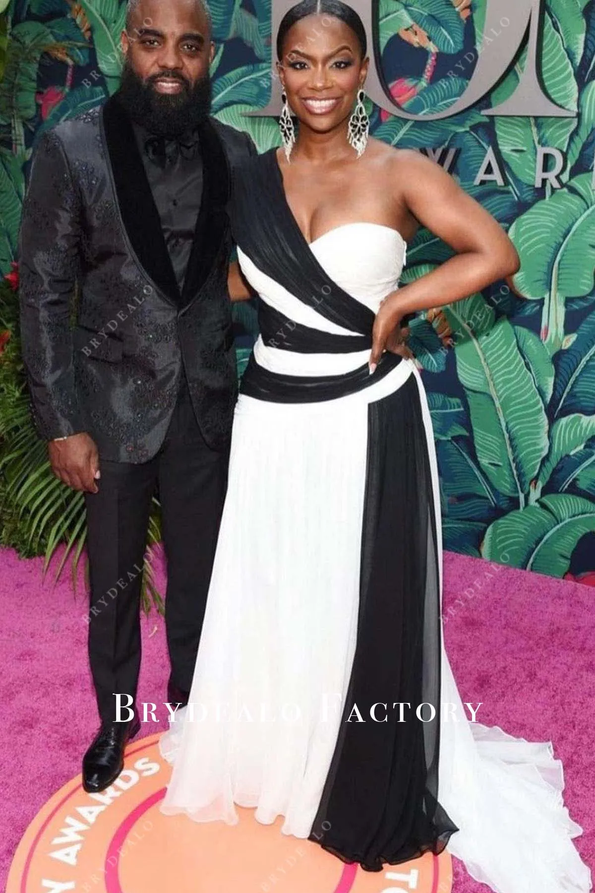 Kandi Burruss Black White One Shoulder Dress 2023 Tony Awards