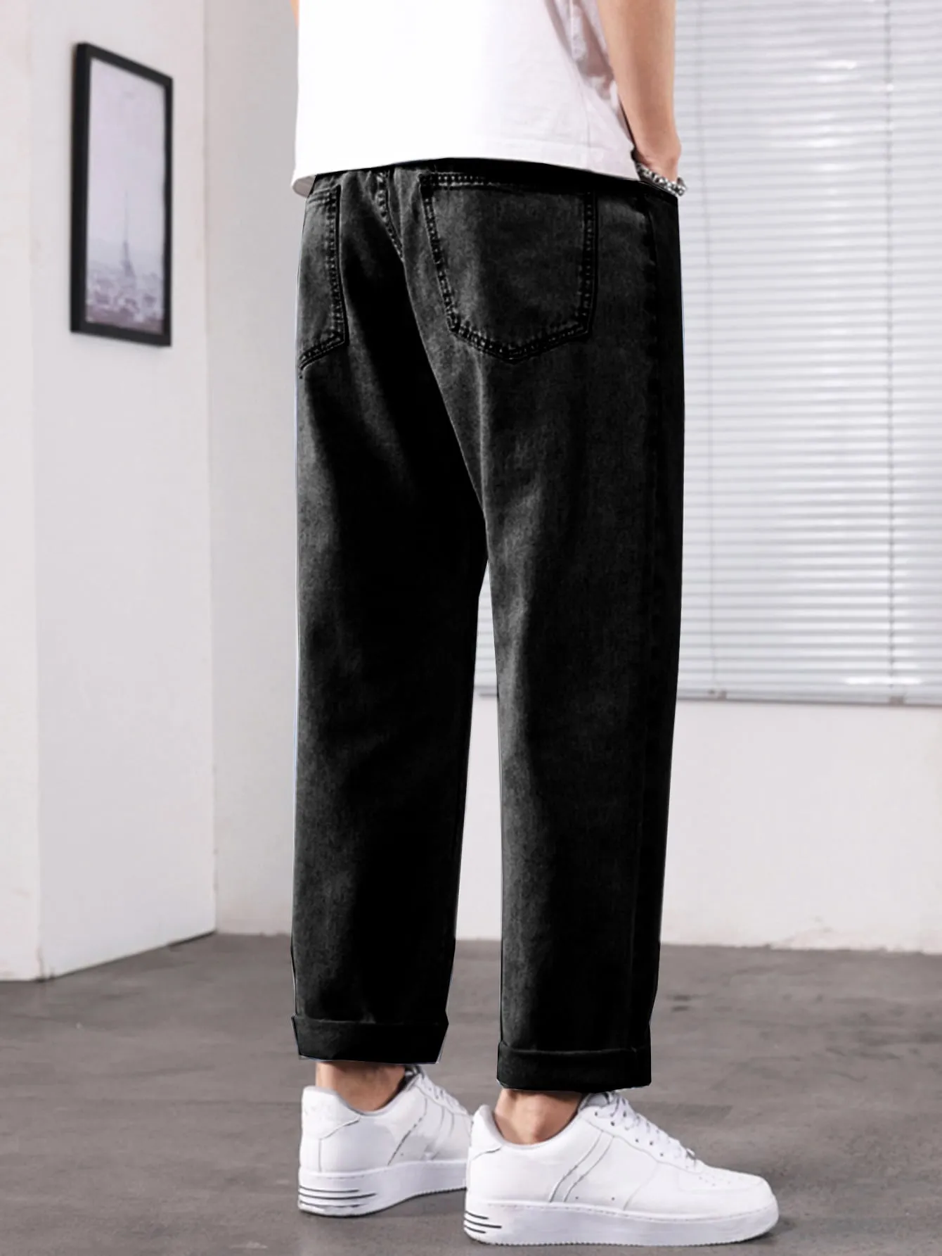 Men Slant Pocket Straight Leg Jeans