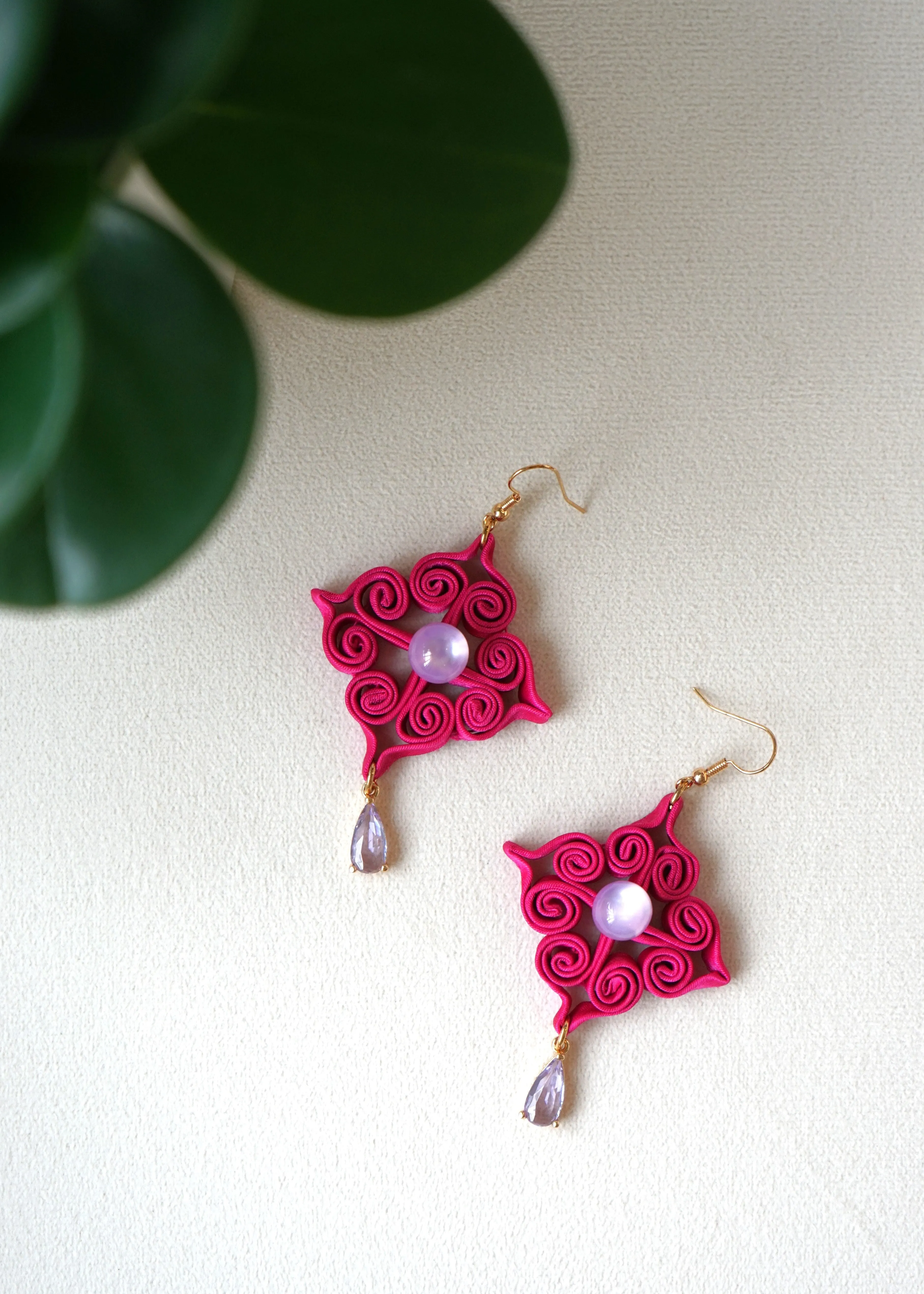 Ruyi Pankou Earrings (Fuchsia)