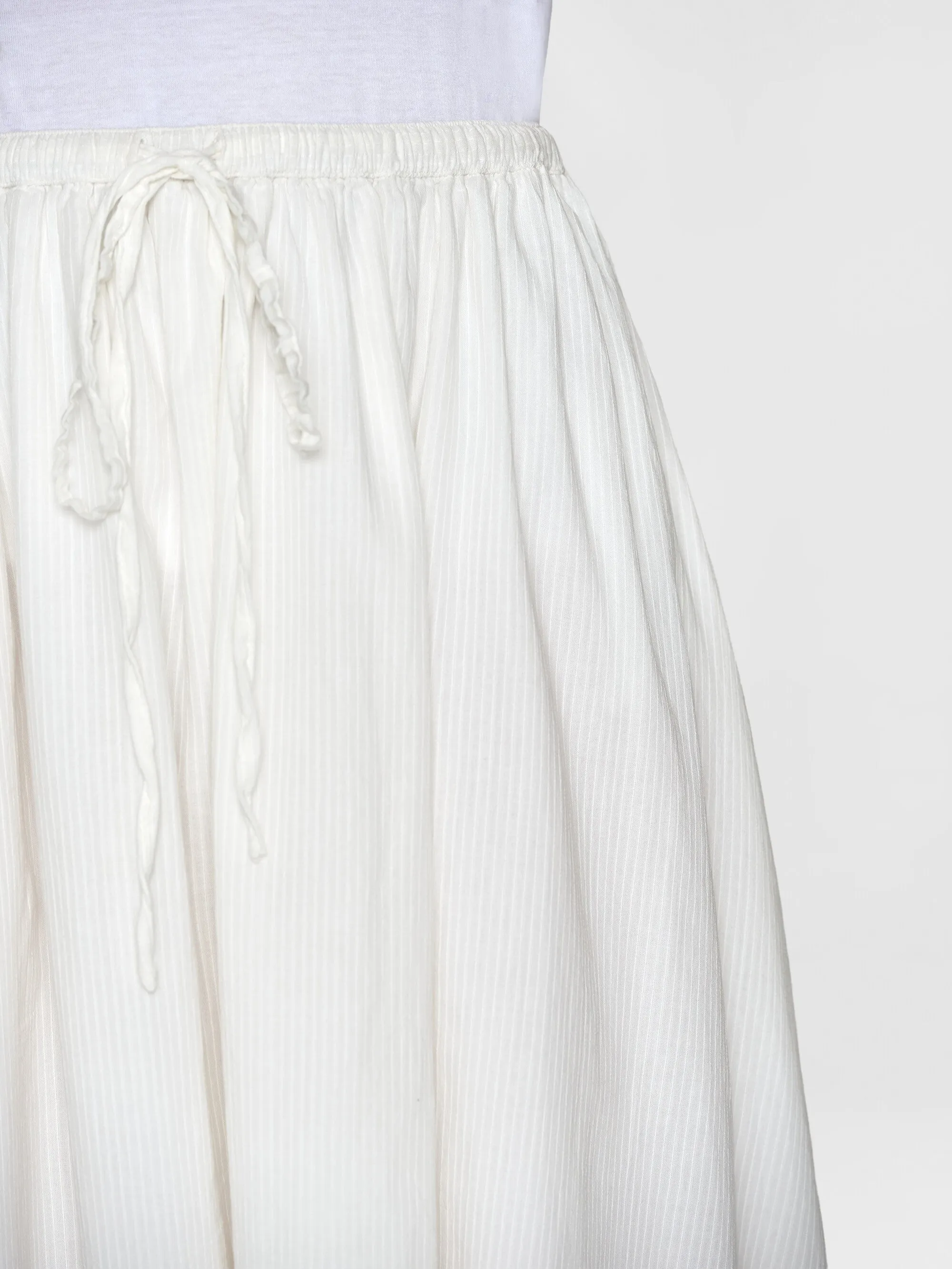 Stripe structure A-shape mid-length skirt - Egret