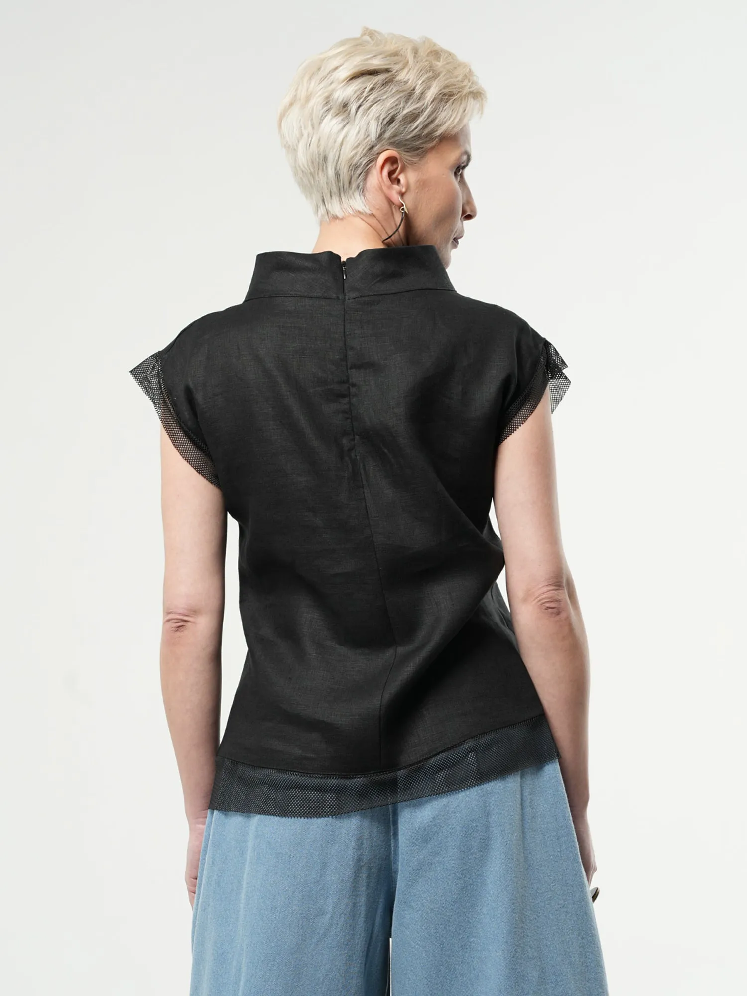 Turtleneck Linen Top In Black