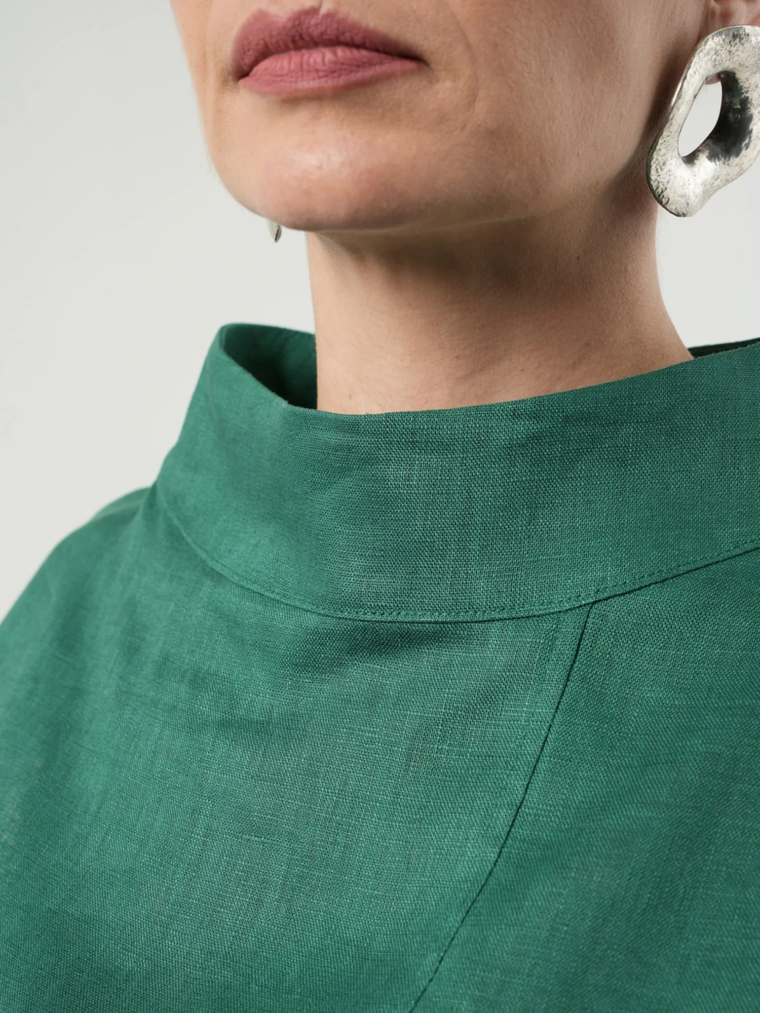 Turtleneck Linen Top In Green