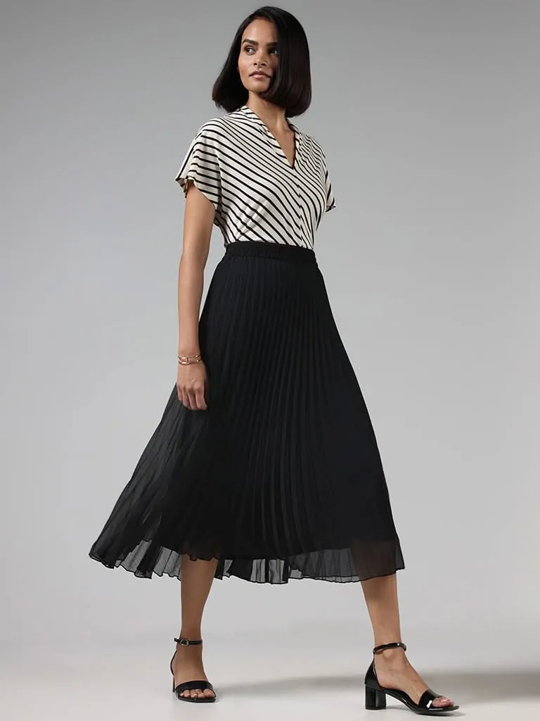 Wardrobe Solid Black Pleated Skirt